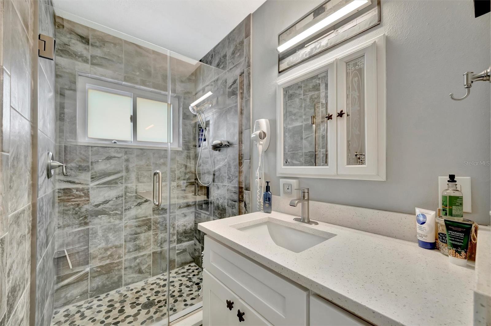 Image 60 of 76 For 5918 8th Avenue Drive W