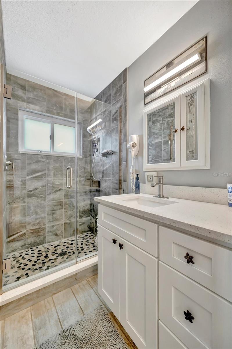 Image 61 of 76 For 5918 8th Avenue Drive W