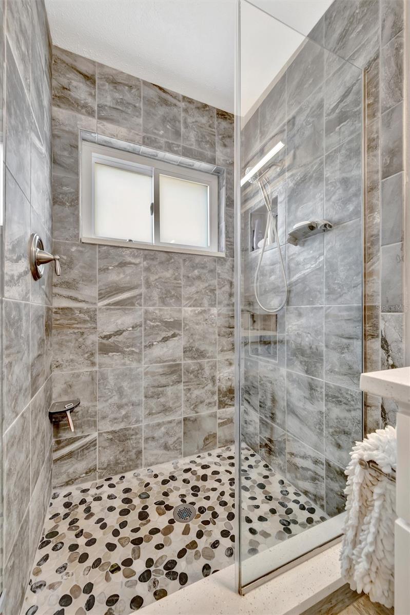 Image 62 of 76 For 5918 8th Avenue Drive W