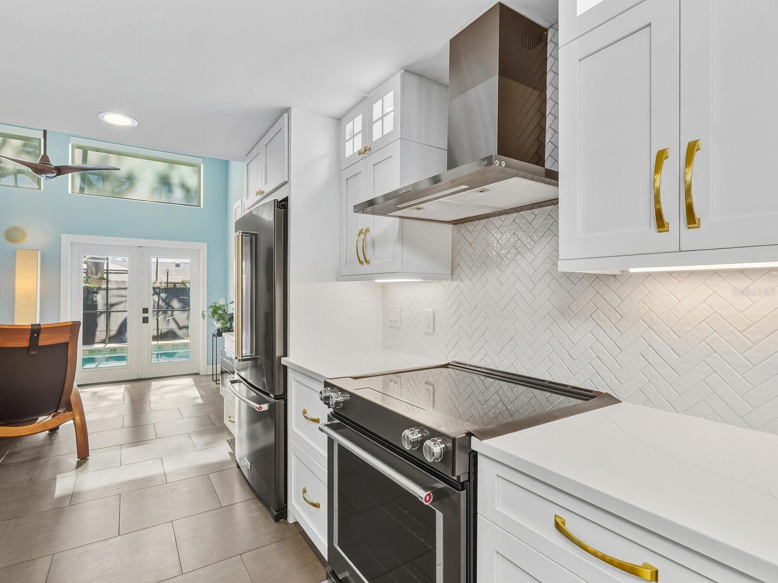 Image 12 of 48 For 1002 Glebe Lane