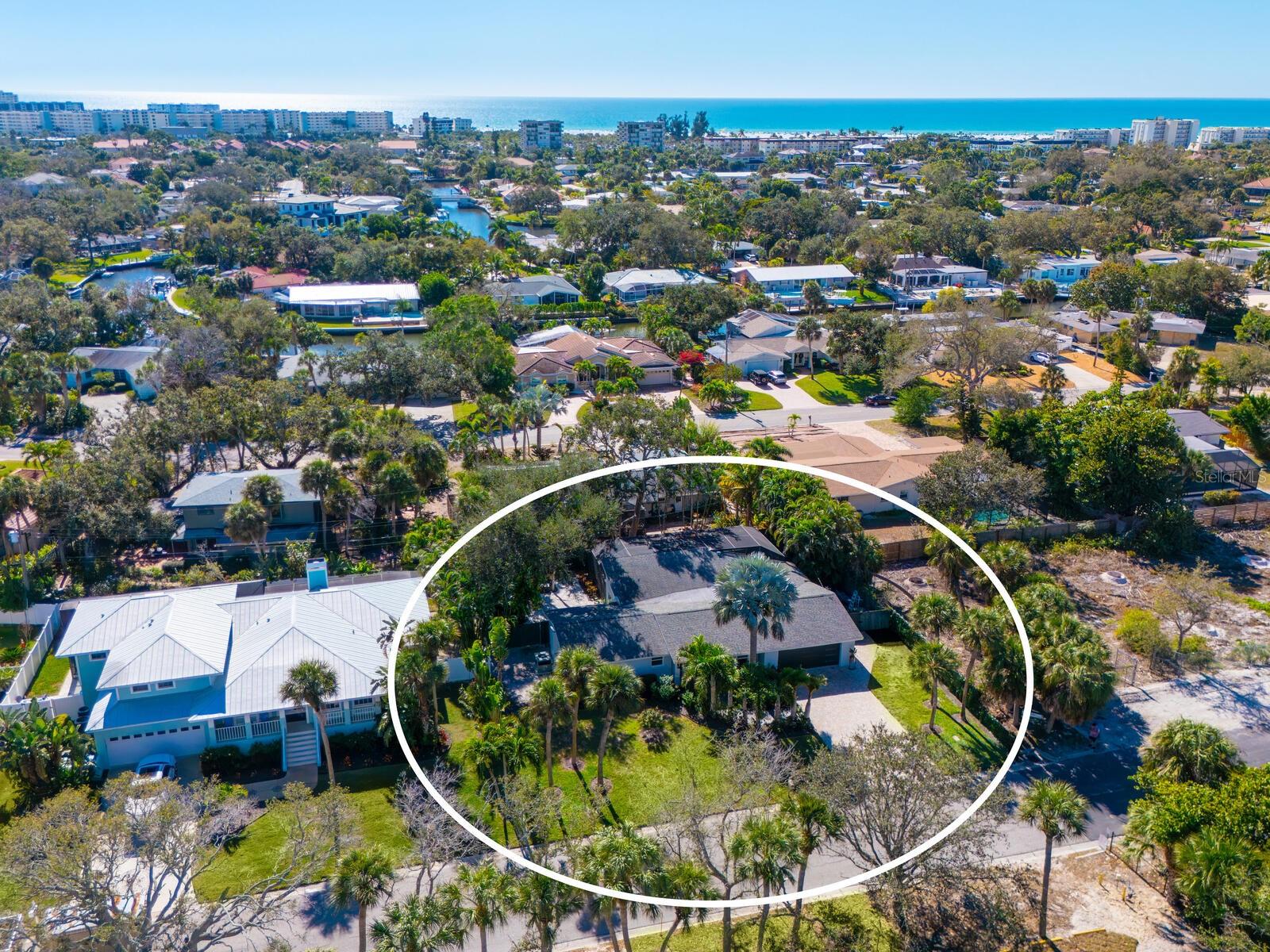 Image 2 of 48 For 1002 Glebe Lane