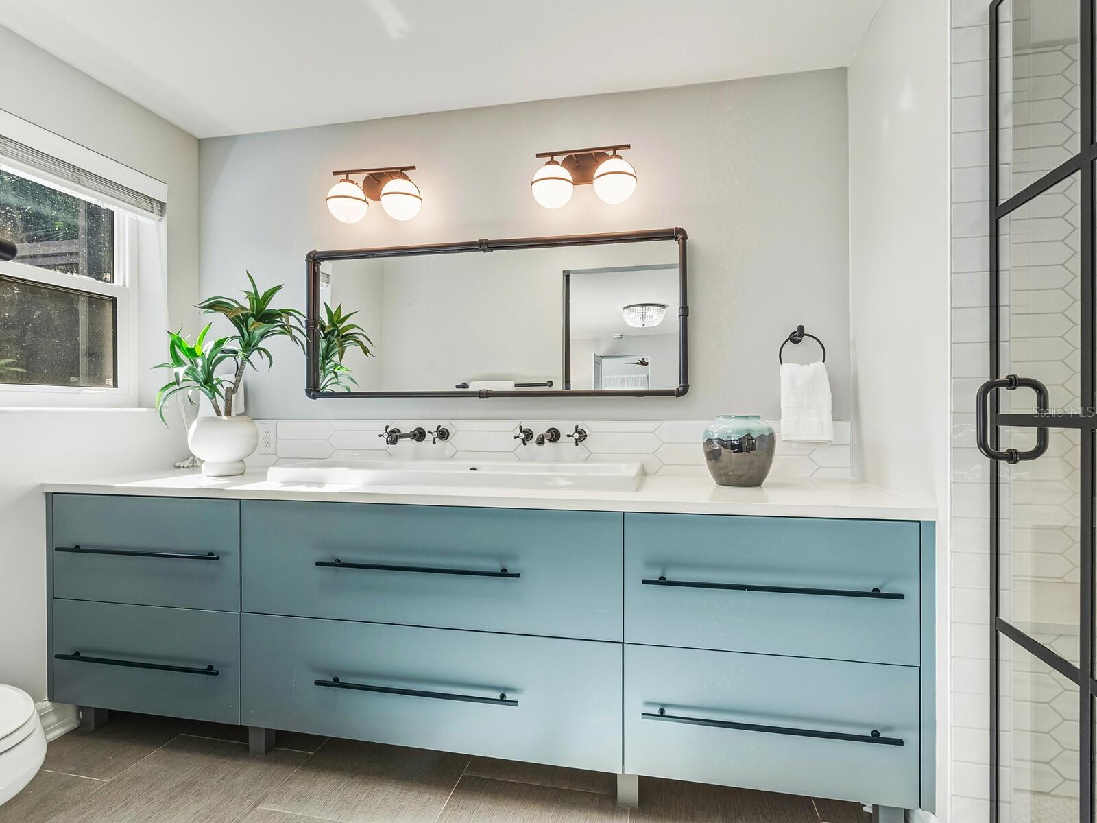 Image 20 of 48 For 1002 Glebe Lane