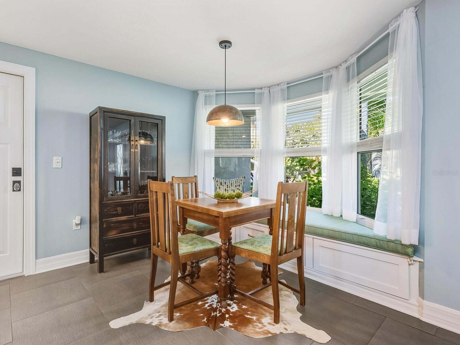 Image 7 of 48 For 1002 Glebe Lane