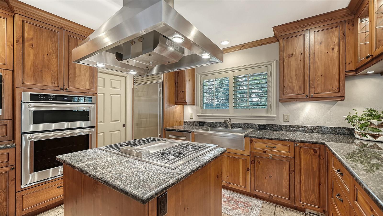 Image 19 of 86 For 1695 Hyde Park Street