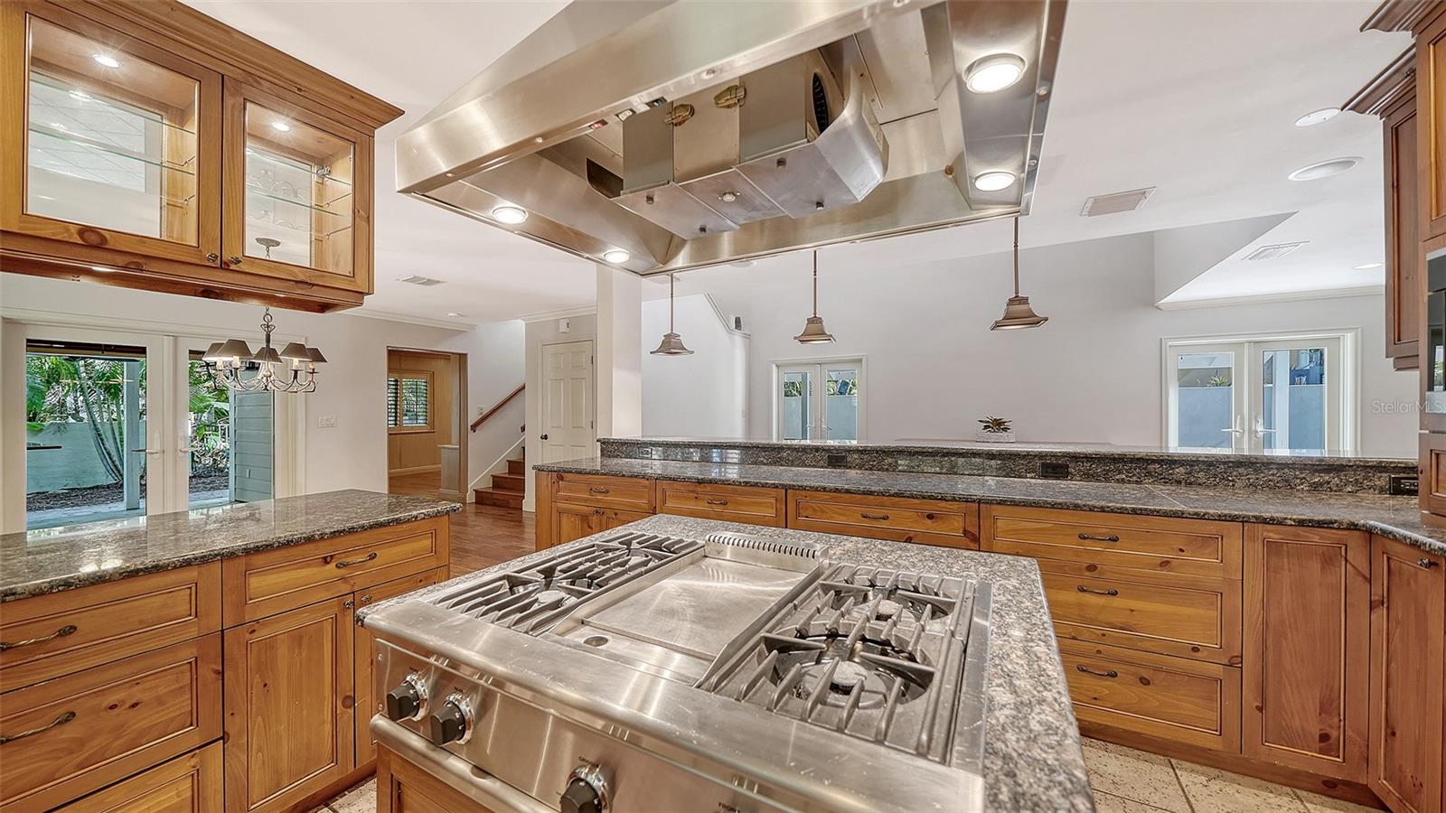 Image 20 of 86 For 1695 Hyde Park Street