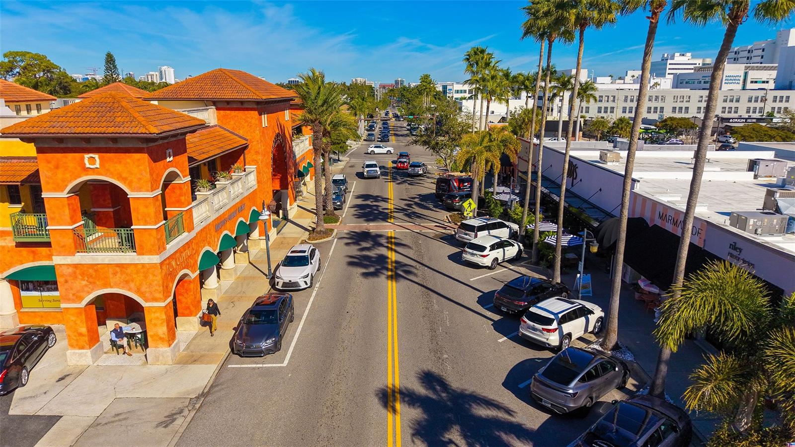 Image 64 of 86 For 1695 Hyde Park Street