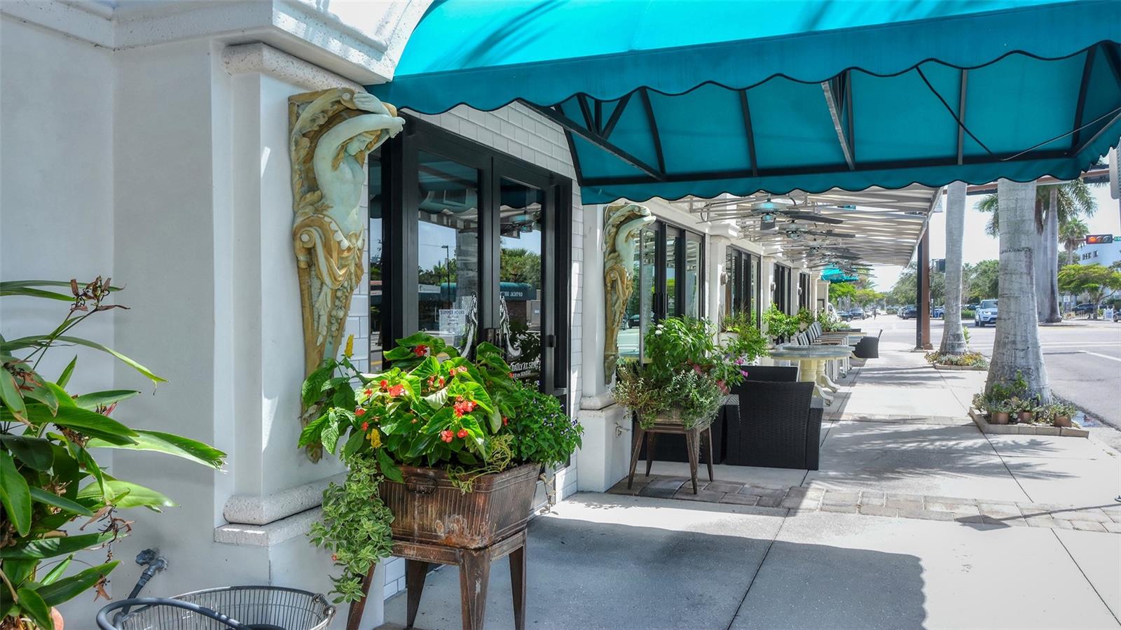 Image 78 of 86 For 1695 Hyde Park Street