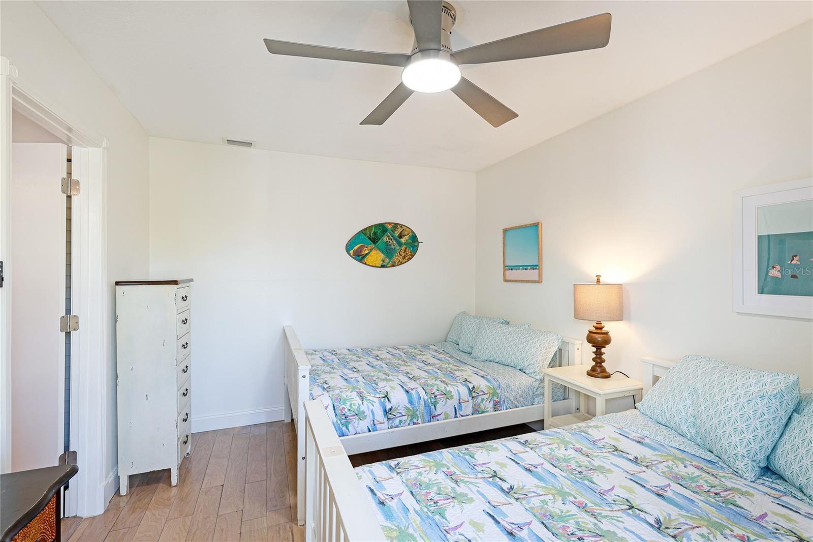 Image 24 of 51 For 6905 Point Of Rocks Road