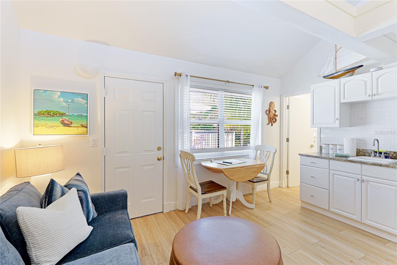 Image 30 of 51 For 6905 Point Of Rocks Road