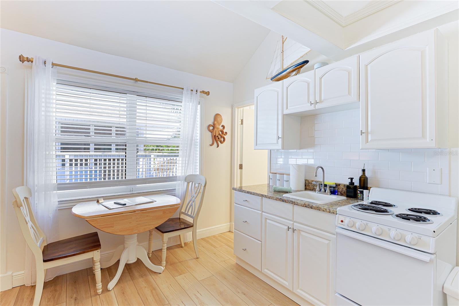 Image 31 of 51 For 6905 Point Of Rocks Road