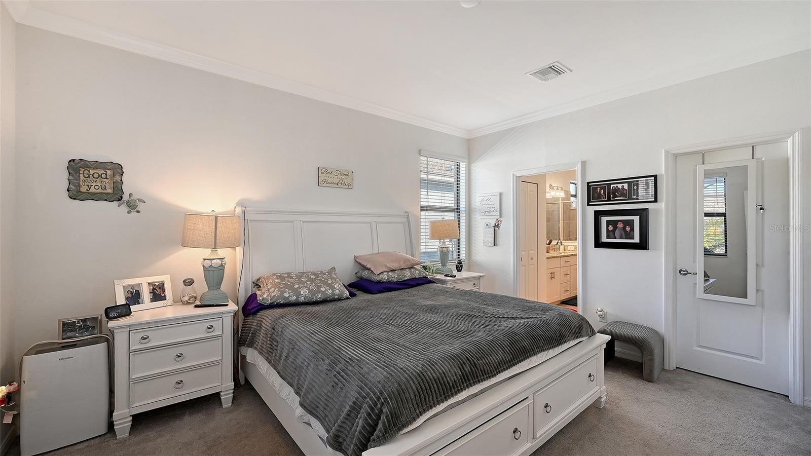 Image 13 of 38 For 19625 Fishhawk Trail