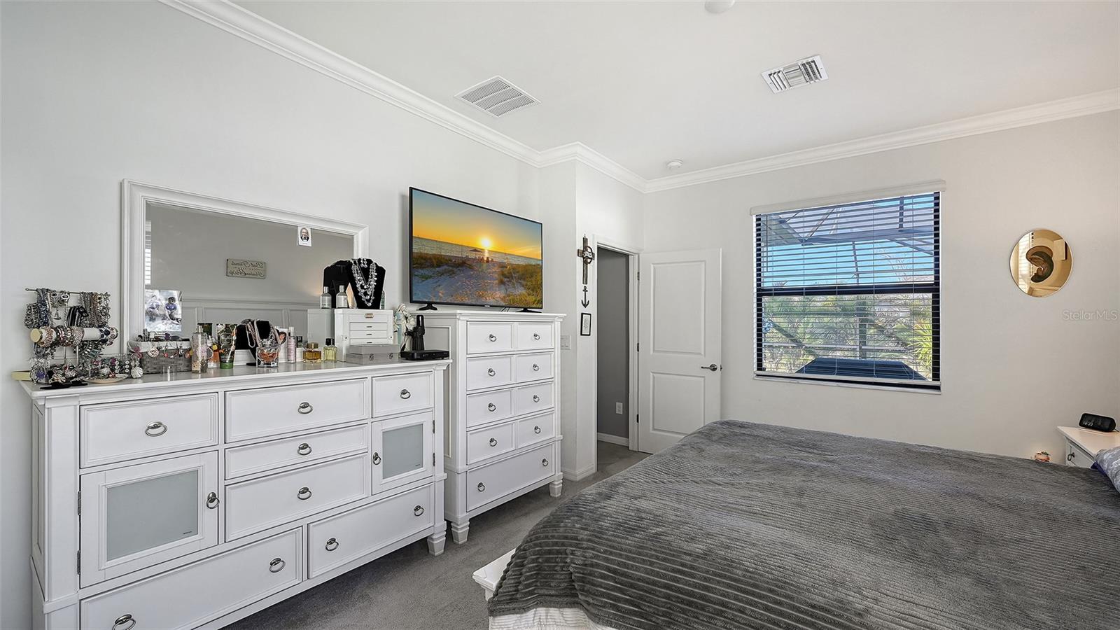 Image 14 of 38 For 19625 Fishhawk Trail