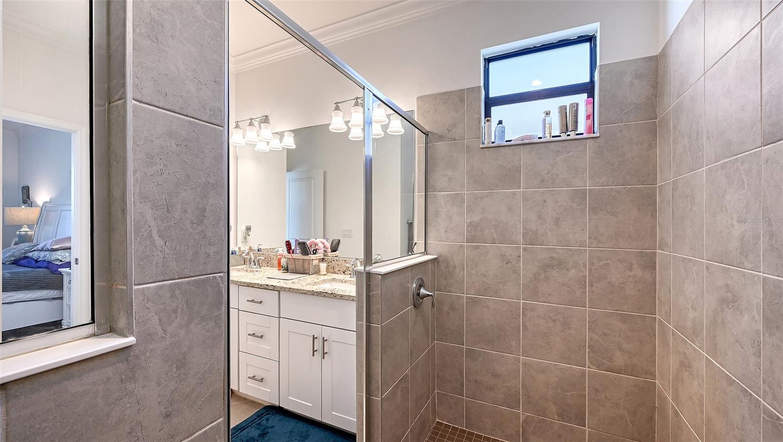 Image 16 of 38 For 19625 Fishhawk Trail