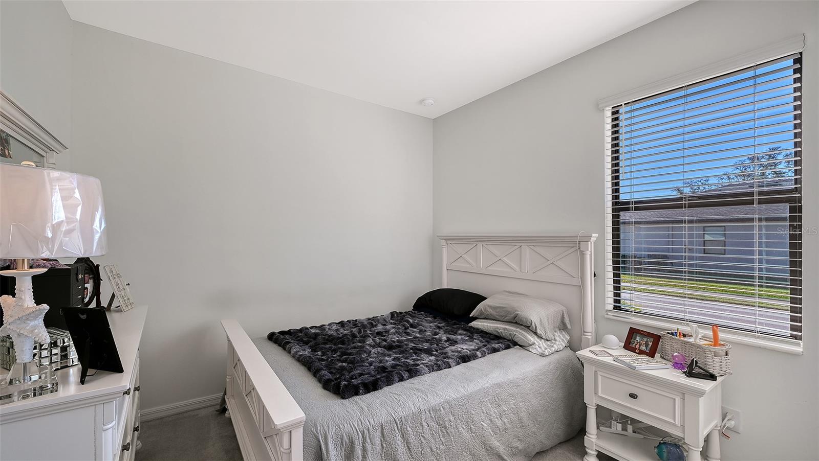 Image 18 of 38 For 19625 Fishhawk Trail