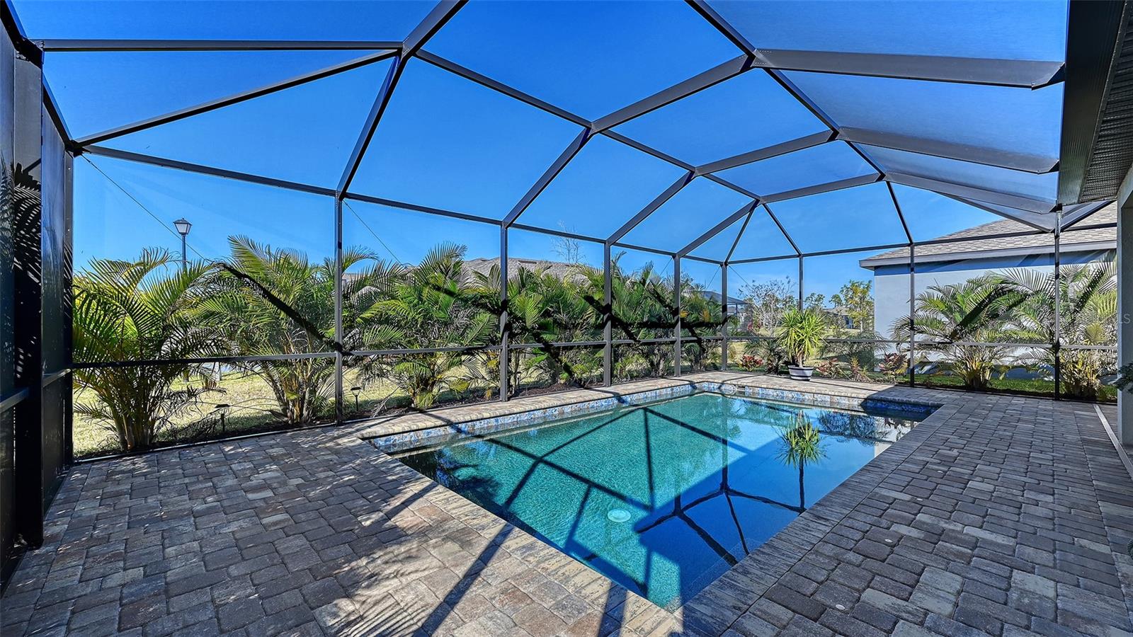 Image 24 of 38 For 19625 Fishhawk Trail