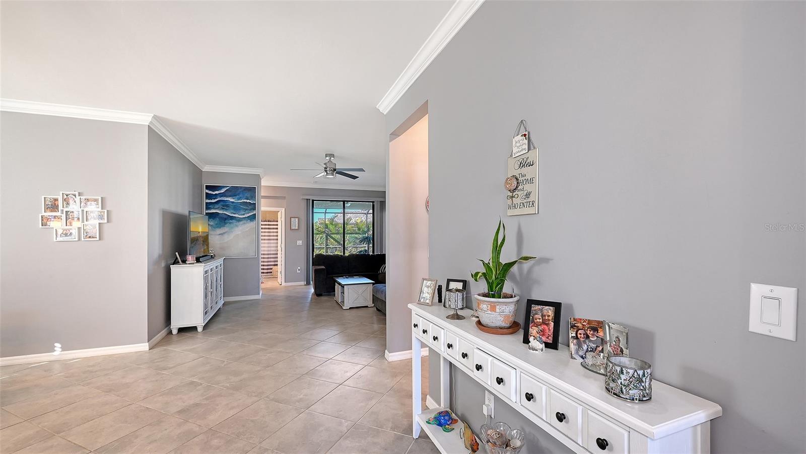 Image 4 of 38 For 19625 Fishhawk Trail