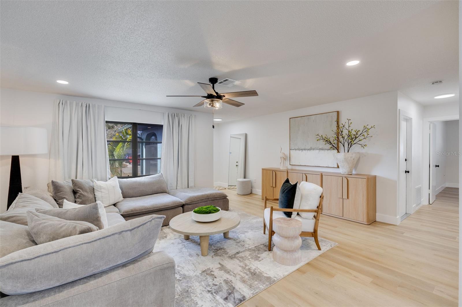 Image 11 of 31 For 214 Lorraine Avenue