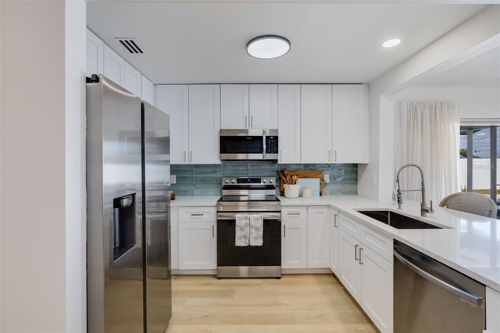 Image 16 of 31 For 214 Lorraine Avenue