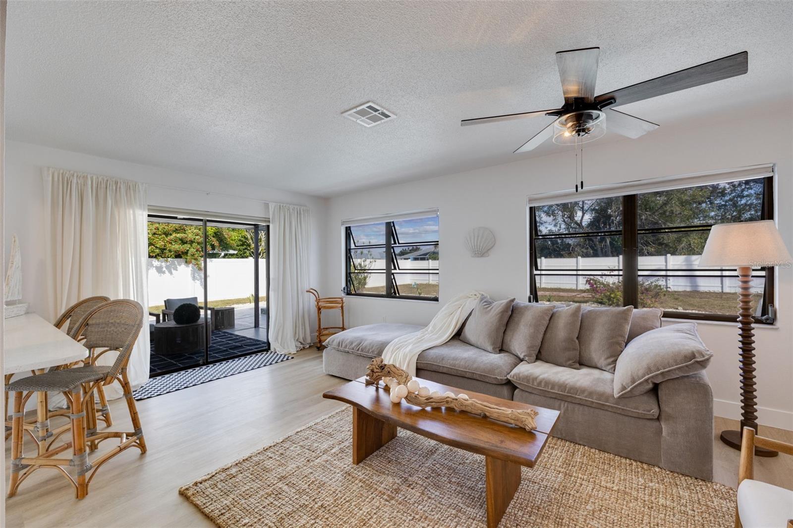 Image 19 of 31 For 214 Lorraine Avenue