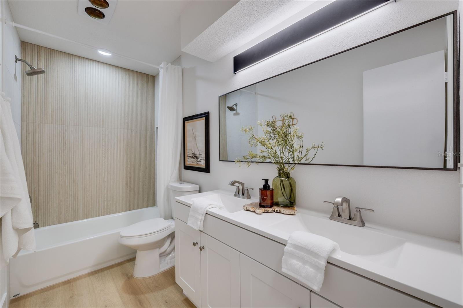 Image 25 of 31 For 214 Lorraine Avenue