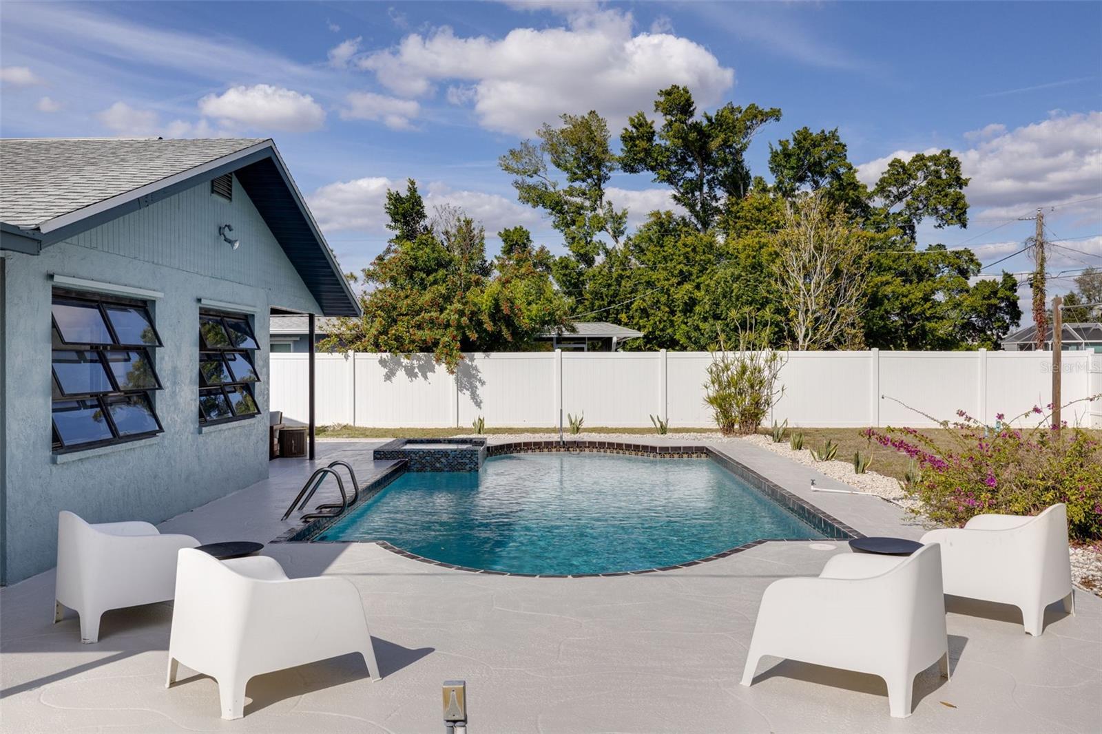 Image 3 of 31 For 214 Lorraine Avenue