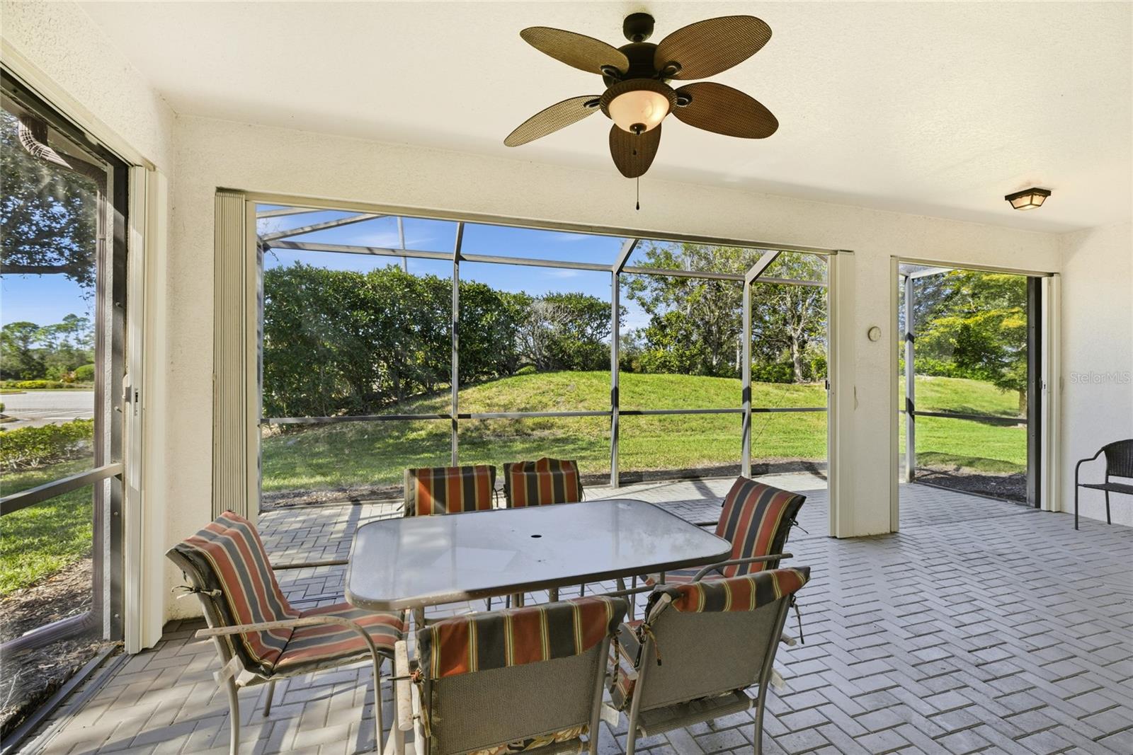 Image 19 of 50 For 20623 Pezzana Drive