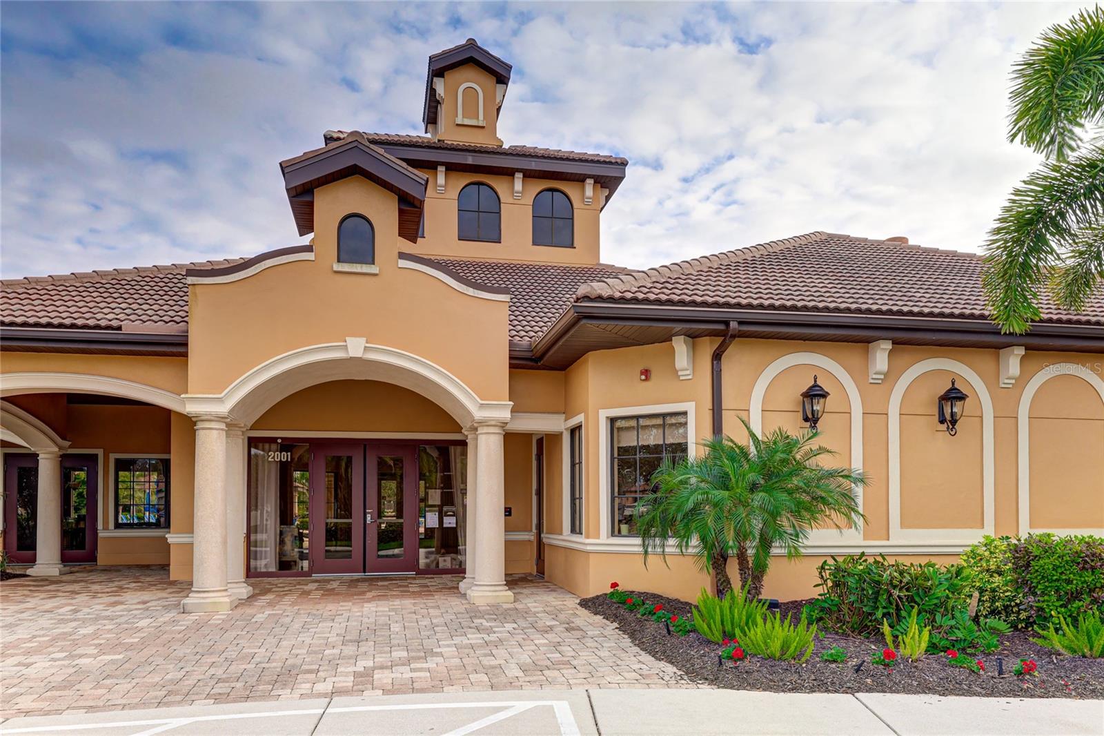 Image 24 of 50 For 20623 Pezzana Drive