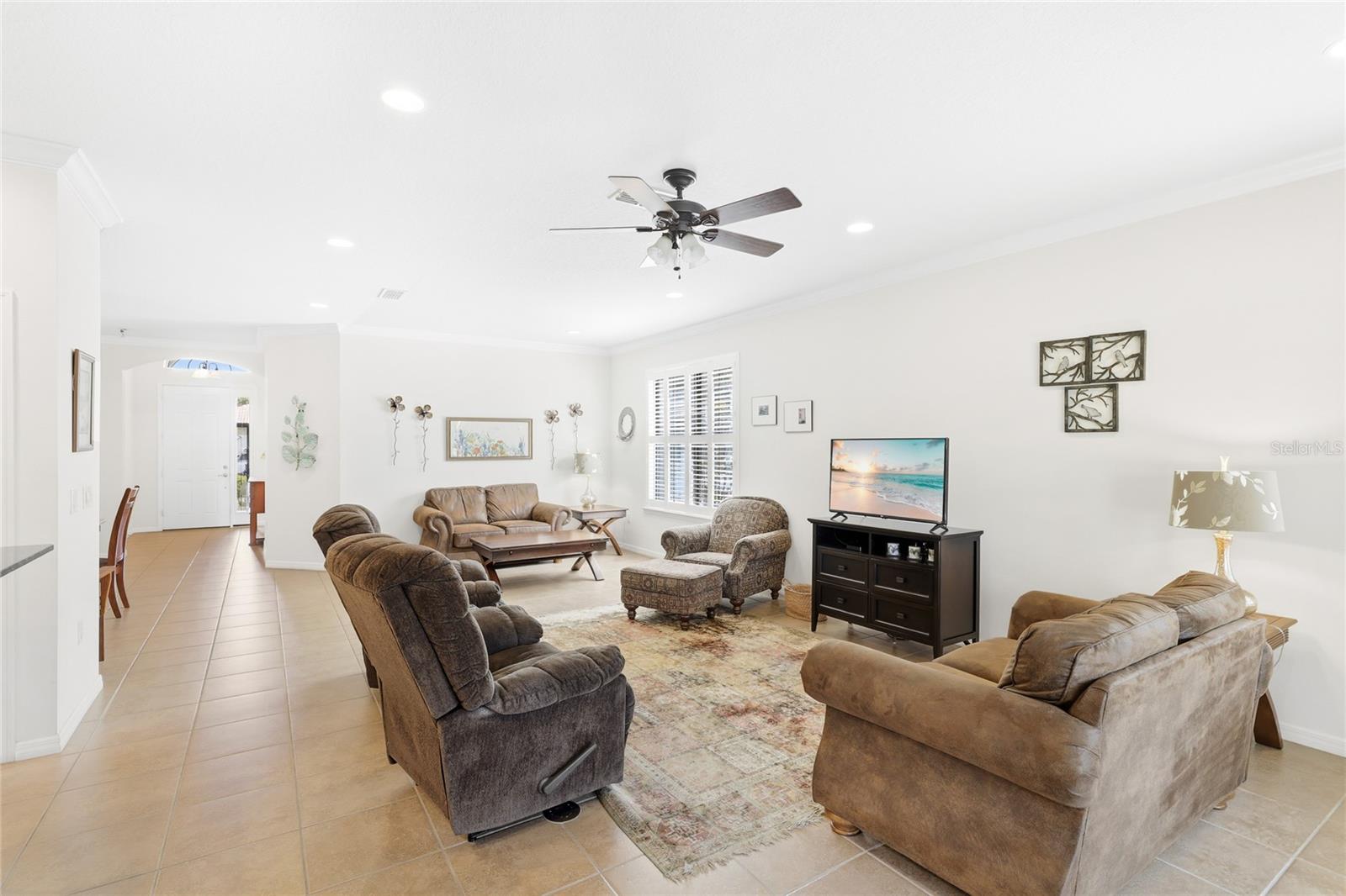 Image 7 of 50 For 20623 Pezzana Drive