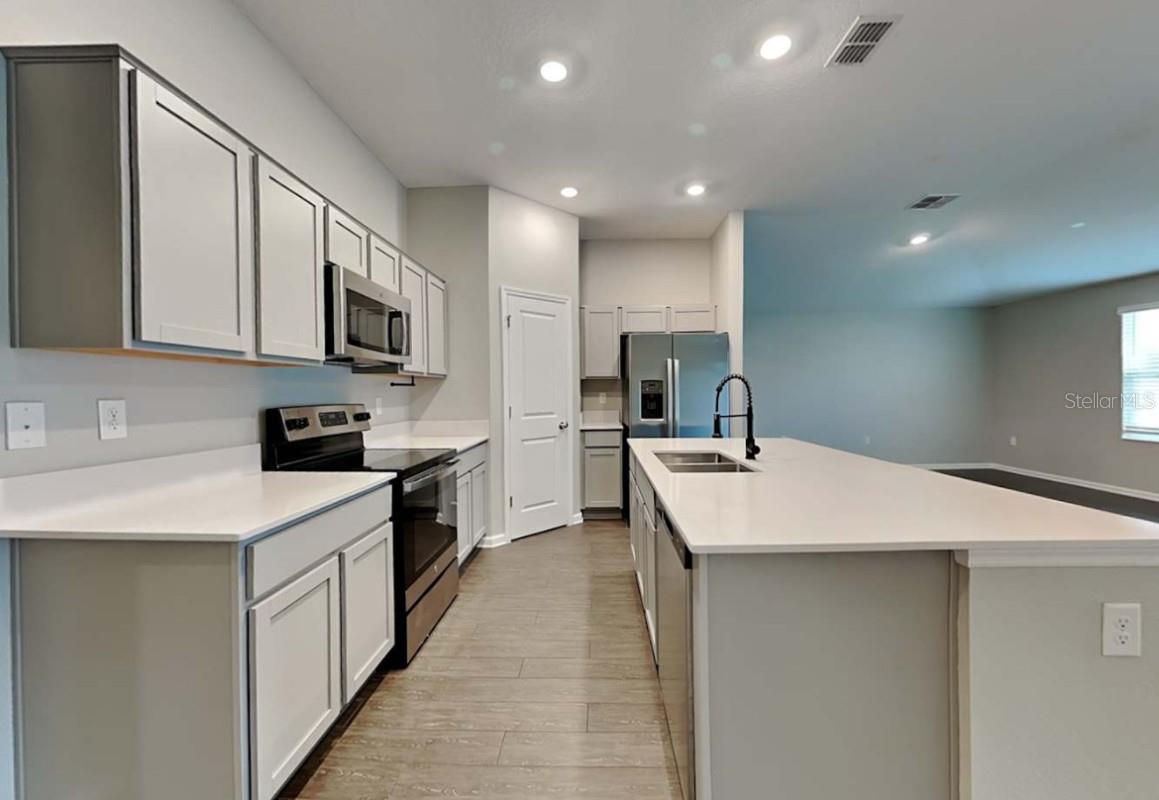 Image 5 of 11 For 10018 Hartts Drive