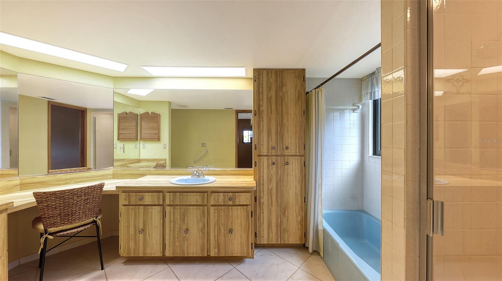 Image 23 of 53 For 7603 Alhambra Drive