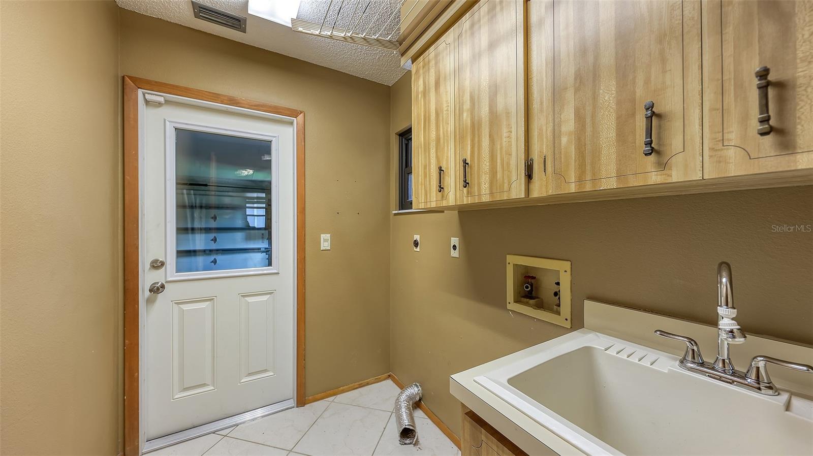 Image 35 of 53 For 7603 Alhambra Drive