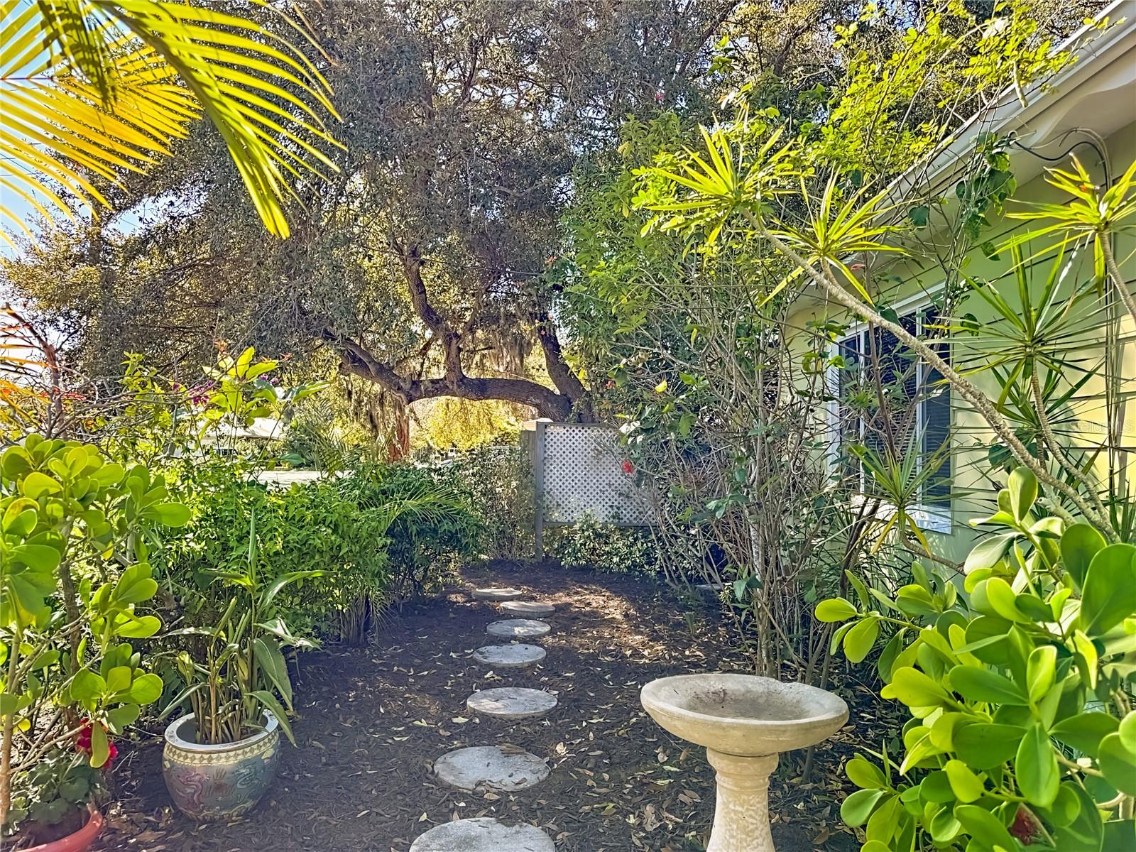 Image 11 of 63 For 1304 Euclid Avenue