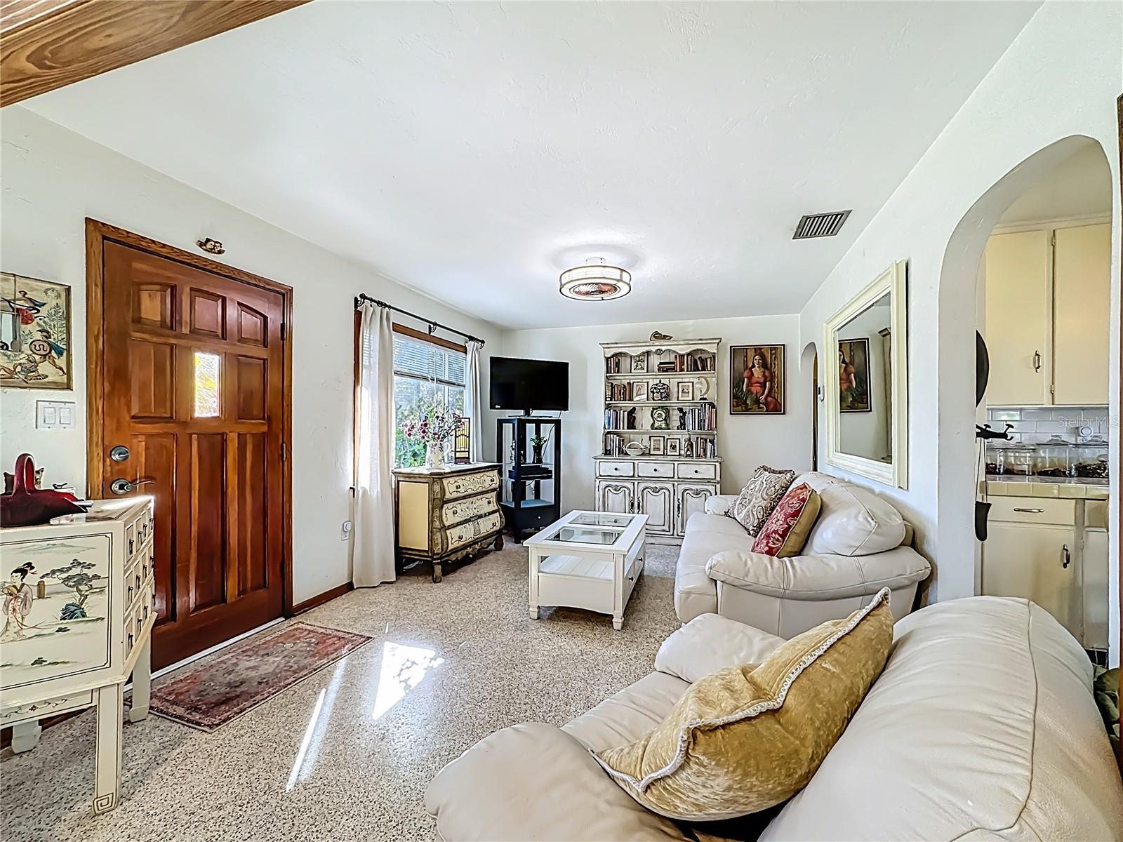 Image 19 of 63 For 1304 Euclid Avenue