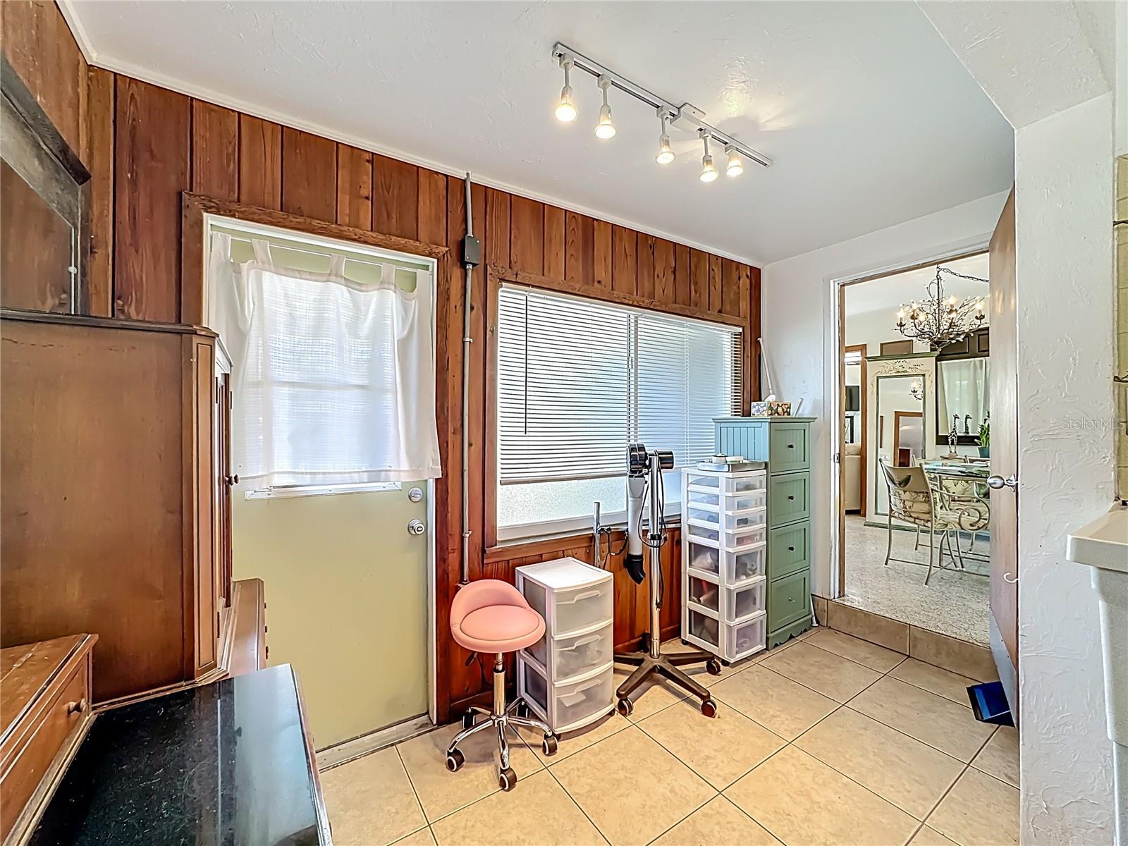 Image 44 of 63 For 1304 Euclid Avenue