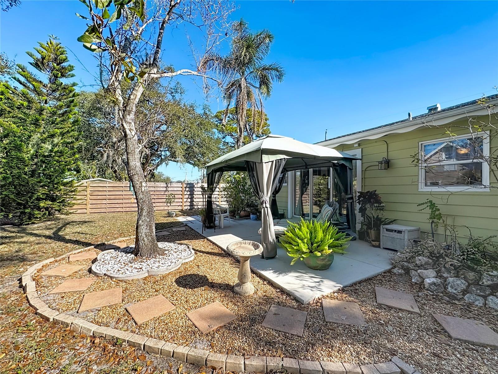 Image 50 of 63 For 1304 Euclid Avenue