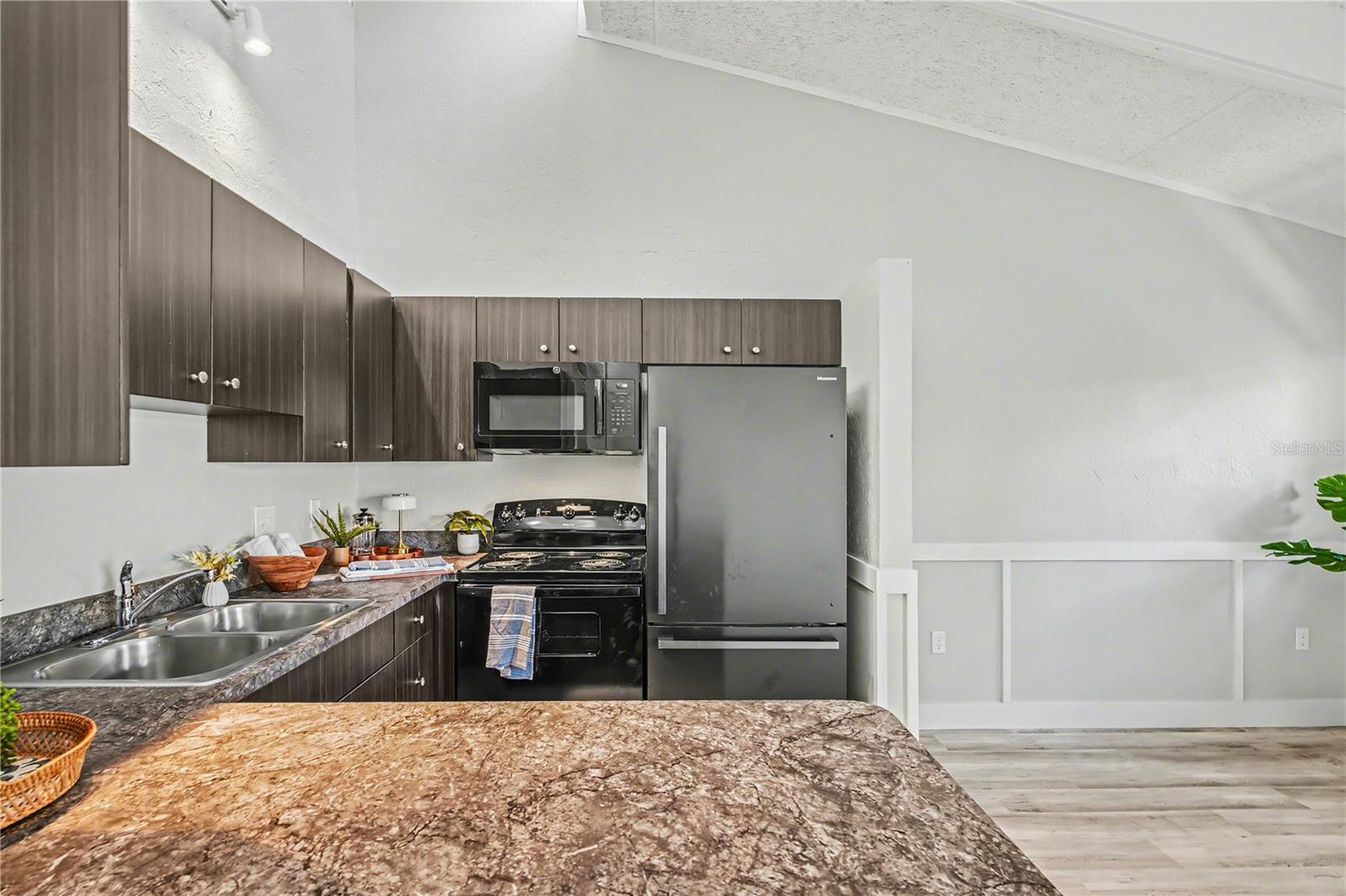 Image 11 of 27 For 500 Jefferson Avenue 5