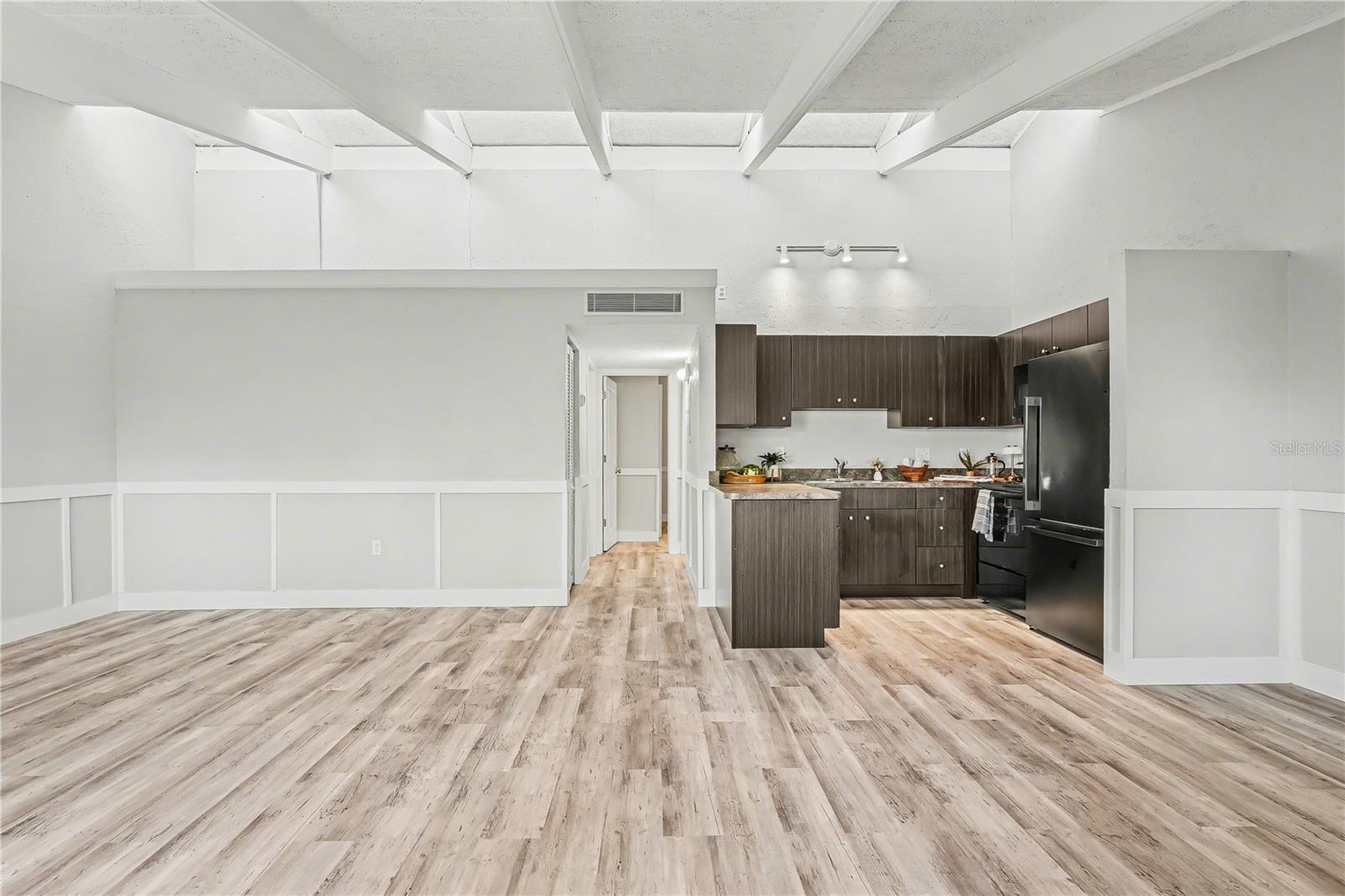 Image 6 of 27 For 500 Jefferson Avenue 5