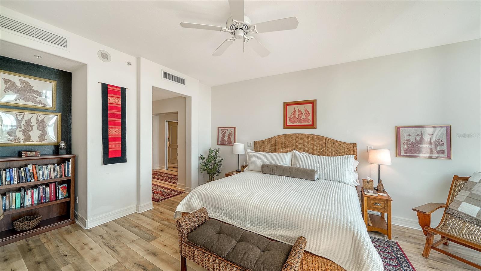 Image 24 of 61 For 340 Palm Avenue 44