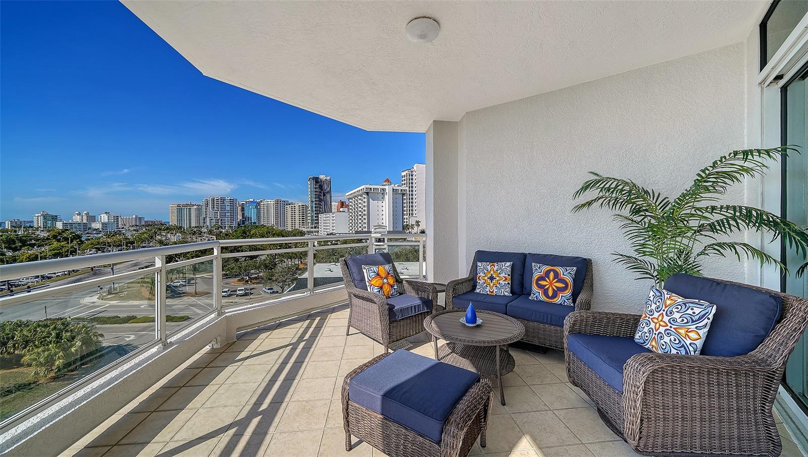 Image 35 of 61 For 340 Palm Avenue 44