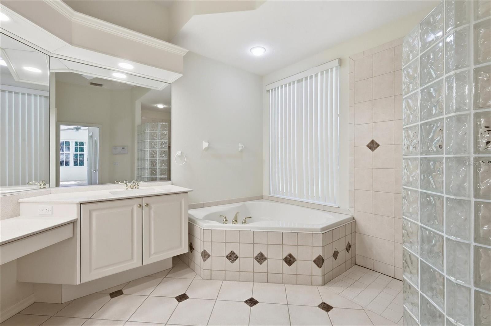 Image 28 of 63 For 7340 Saint Georges Way