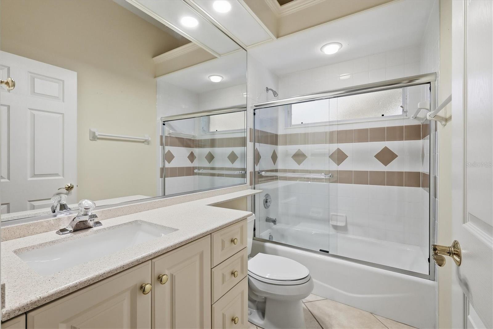 Image 29 of 63 For 7340 Saint Georges Way