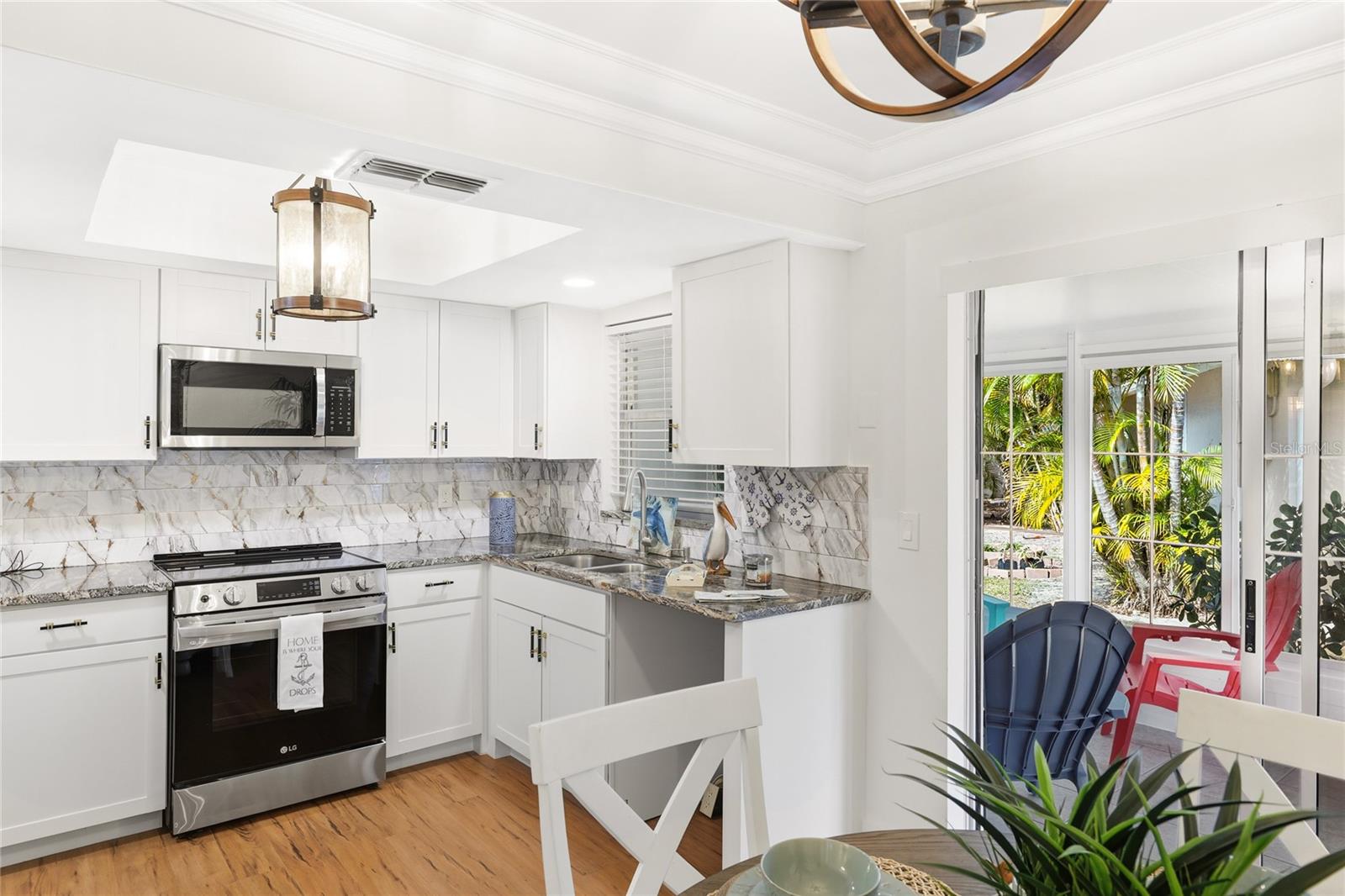 Image 11 of 32 For 659 Jefferson Avenue 659