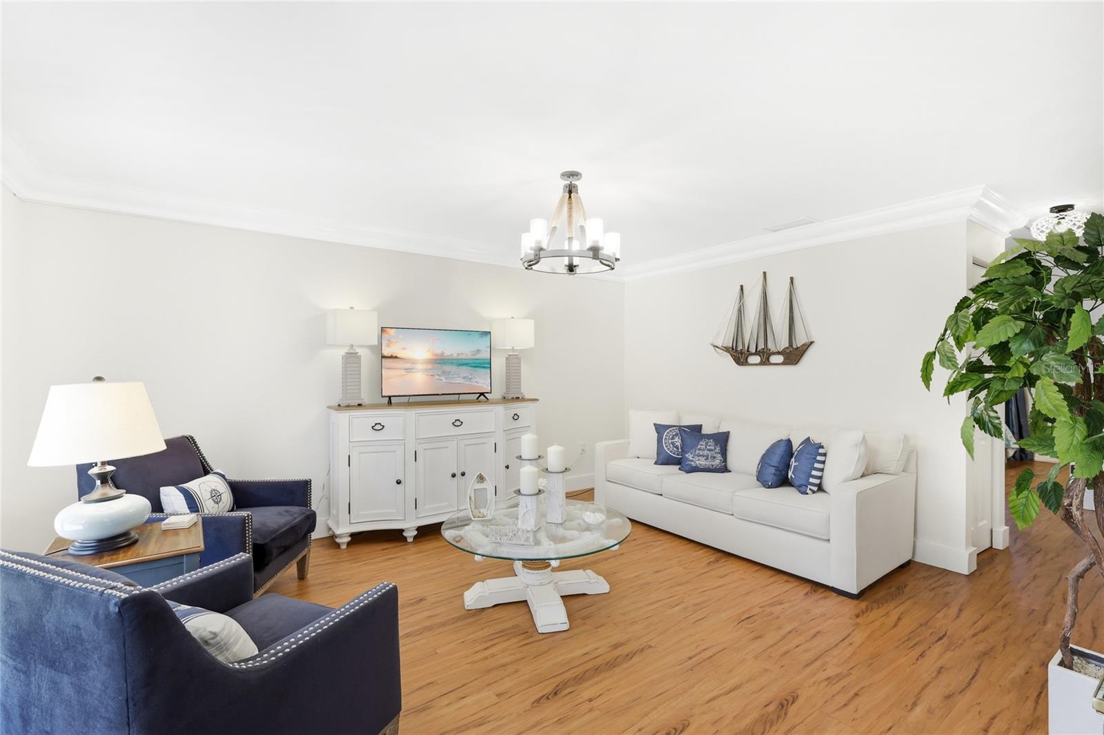 Image 6 of 32 For 659 Jefferson Avenue 659