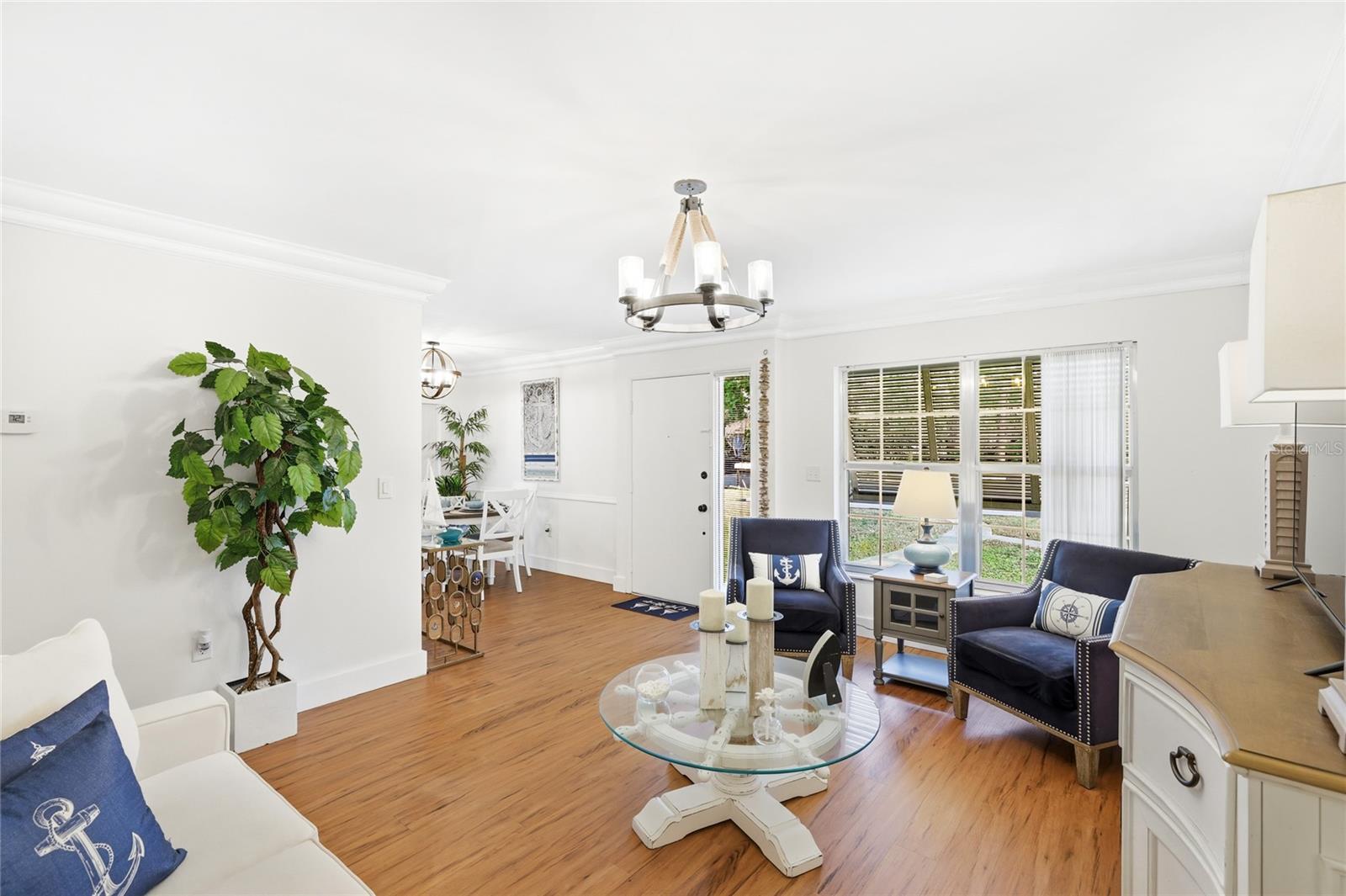 Image 8 of 32 For 659 Jefferson Avenue 659