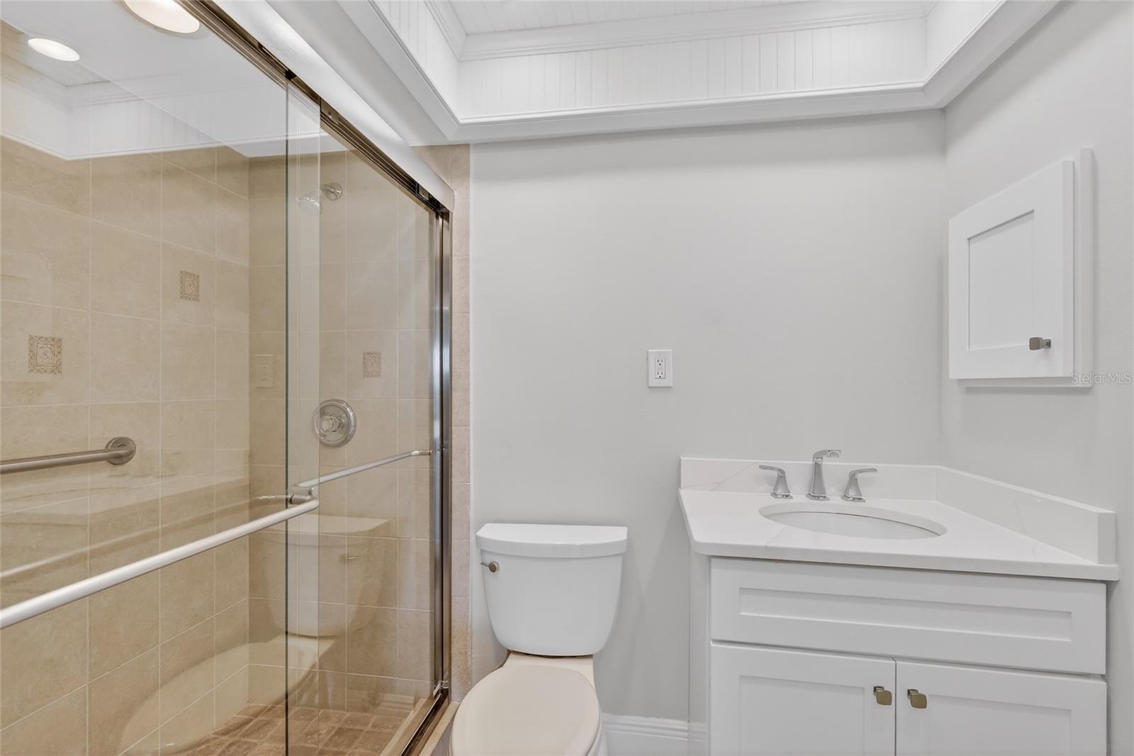 Image 20 of 37 For 600 Manatee Avenue 212