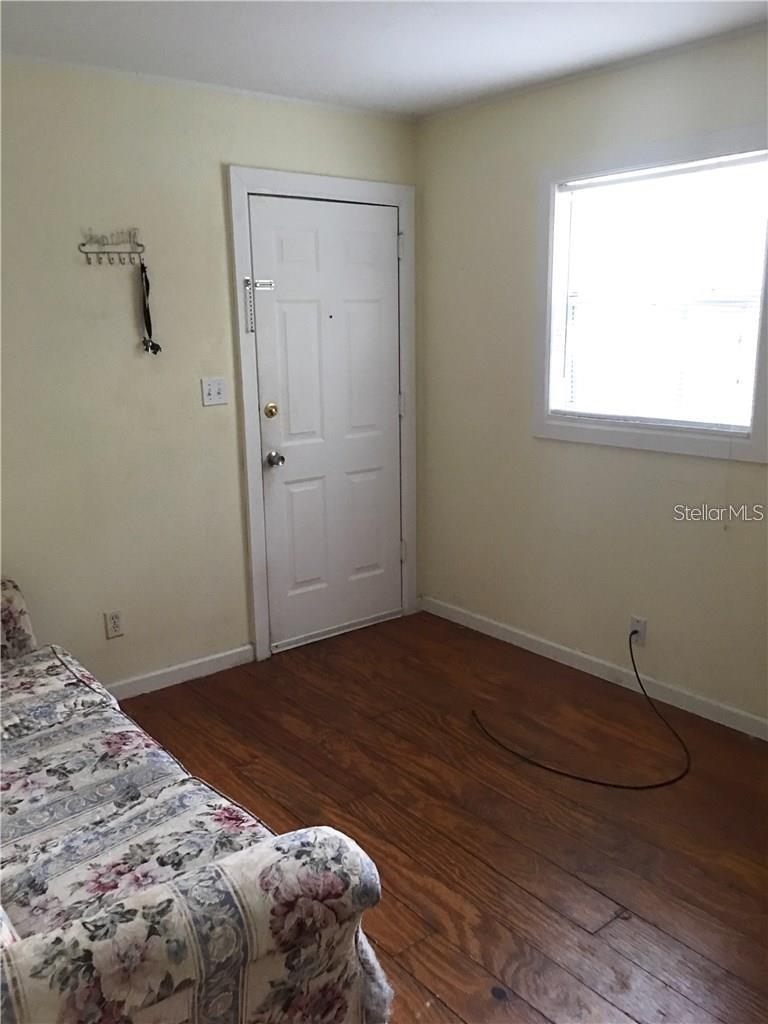 Image 4 of 6 For 321 Ohio Place C