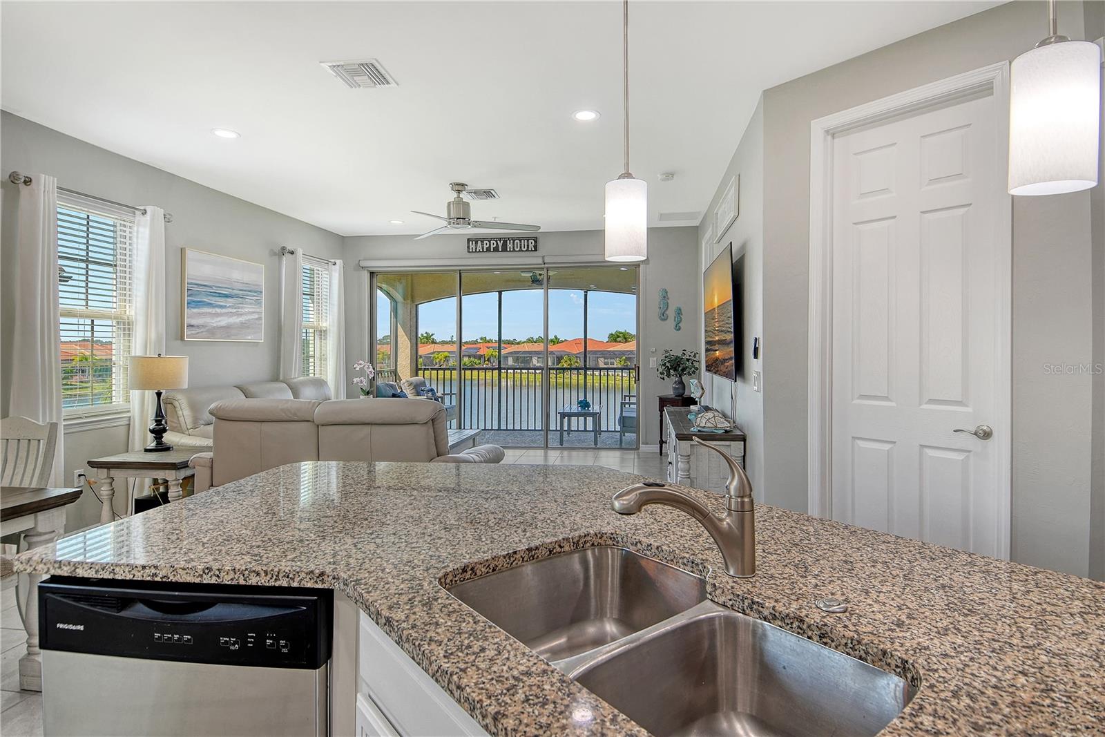 Image 22 of 64 For 109 Porta Vecchio Bend  201