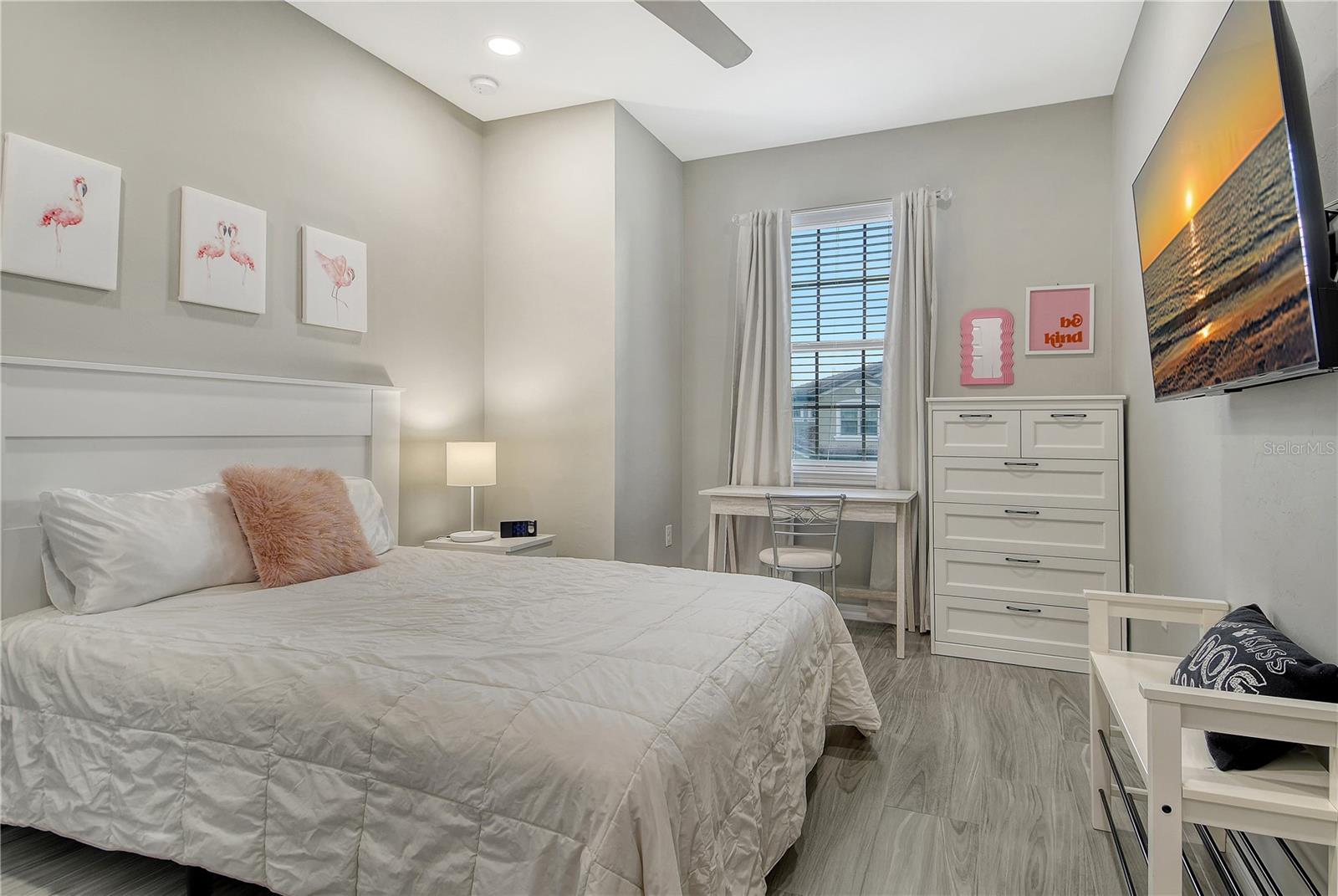 Image 27 of 64 For 109 Porta Vecchio Bend  201