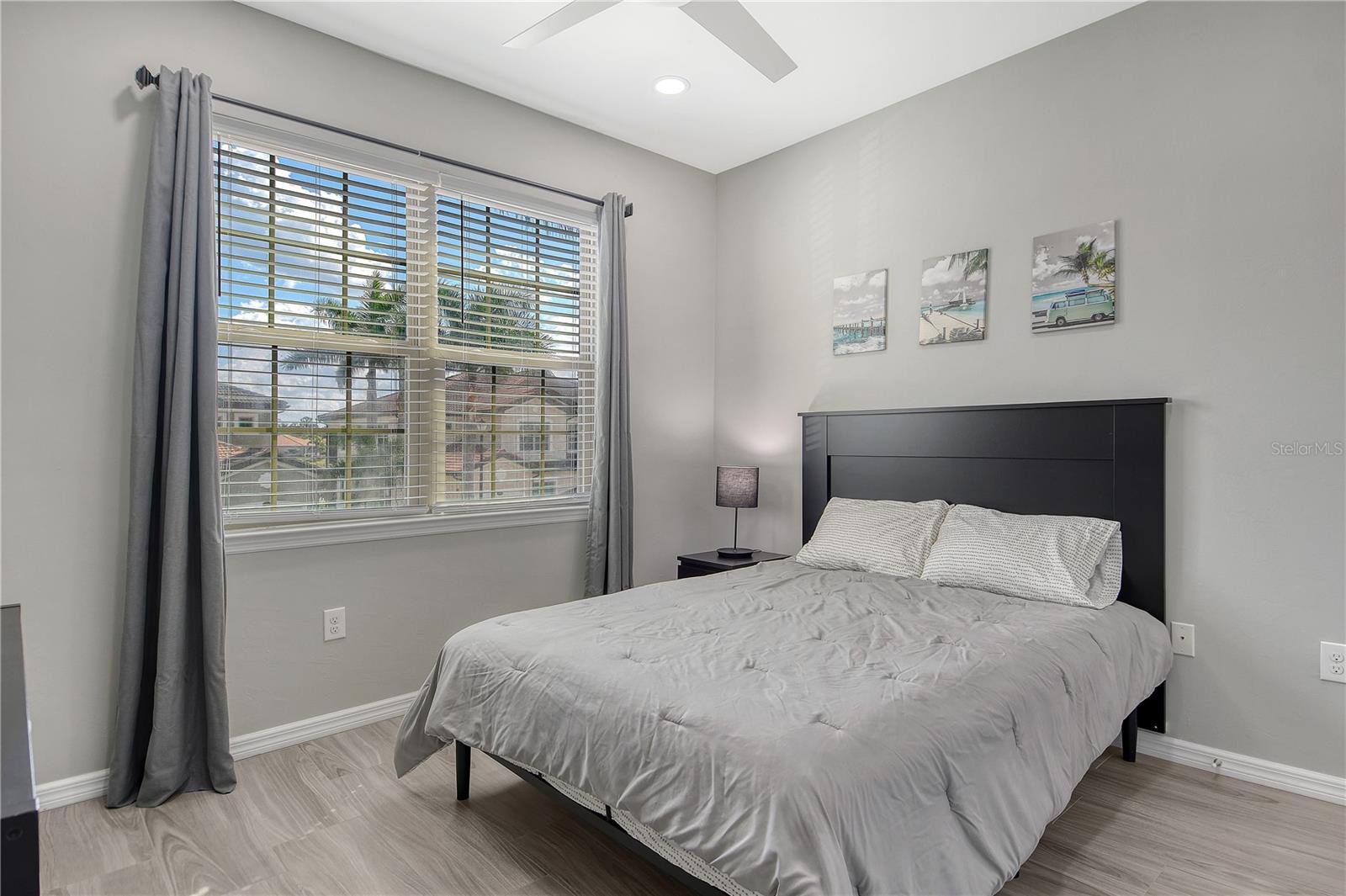 Image 30 of 64 For 109 Porta Vecchio Bend  201