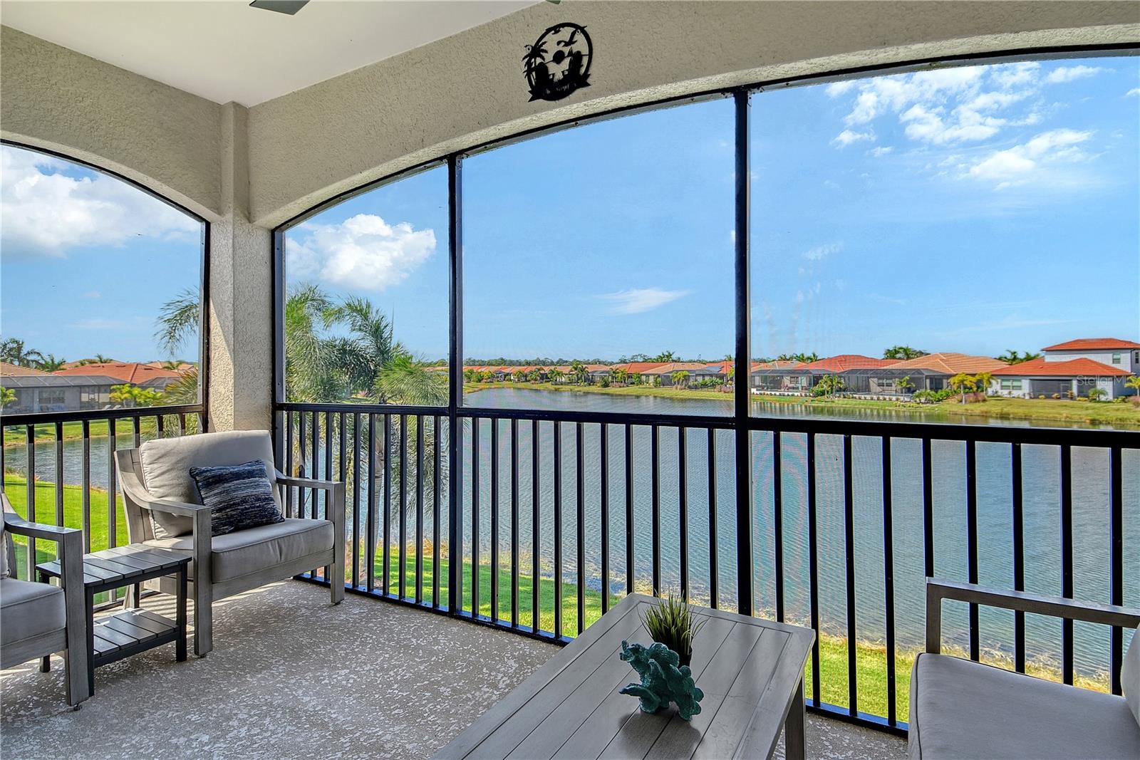 Image 34 of 64 For 109 Porta Vecchio Bend  201